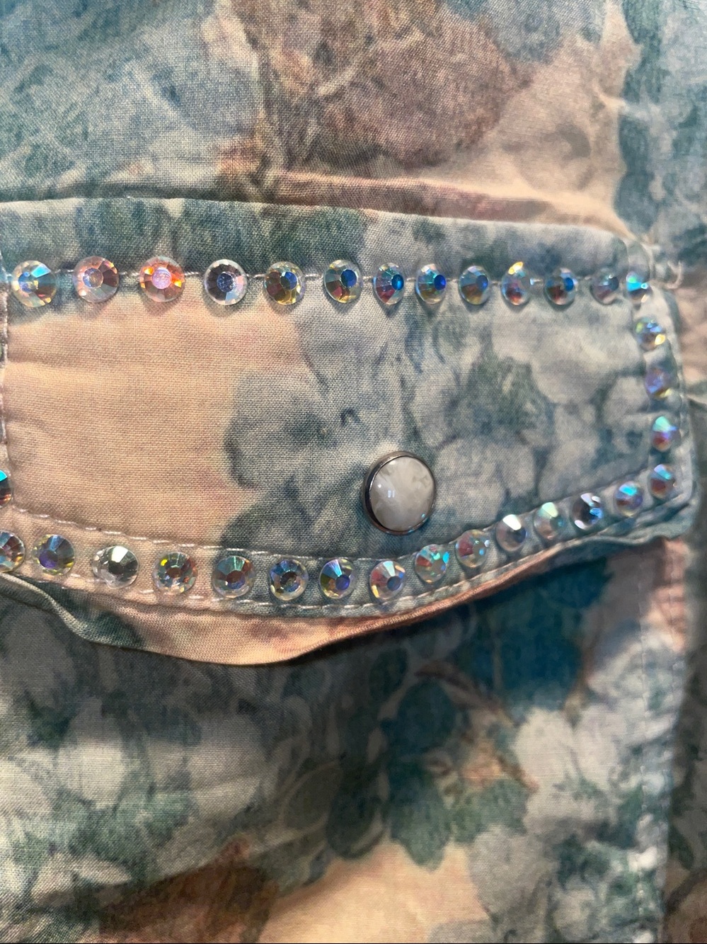 Floral Button-Up Tunic Shirt in Teal & Beige. A Rare Bird.   Sequined - Picture 4 of 11